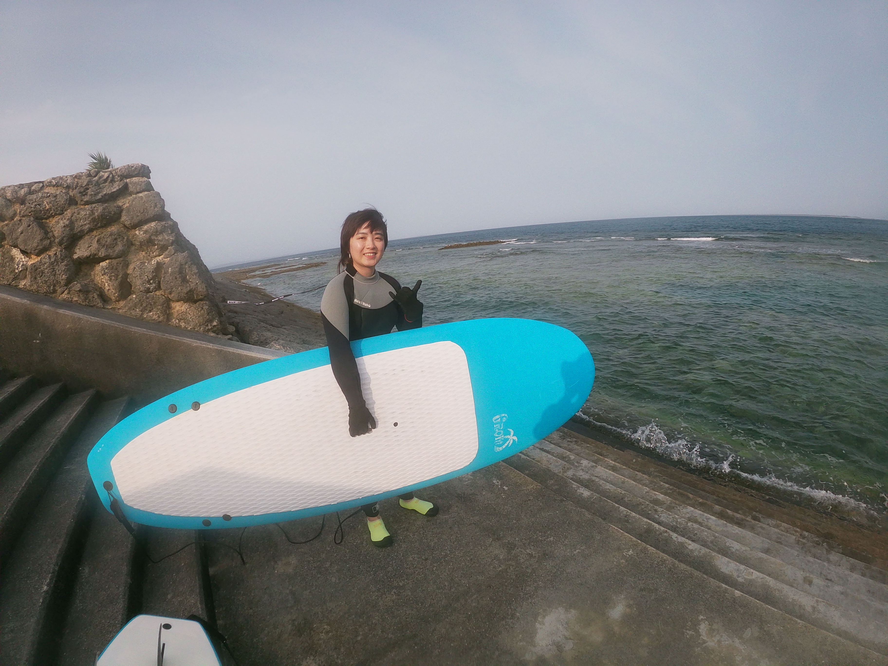 沖縄でサーフィンデビュー！初体験でガンガン挑戦する！チャレンジャー！